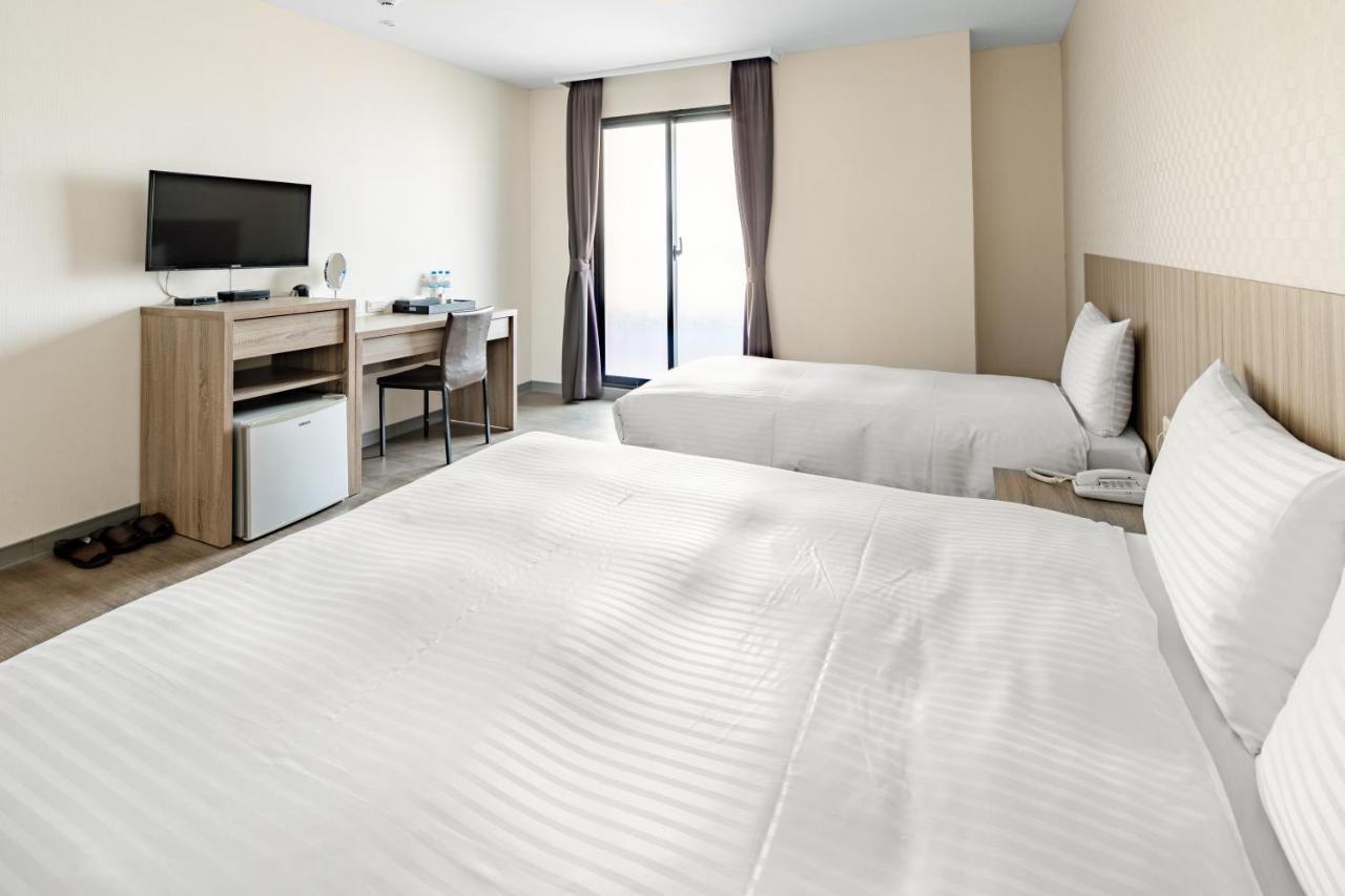 Hotel Brown - Chihkan Branch Tainan Eksteriør billede